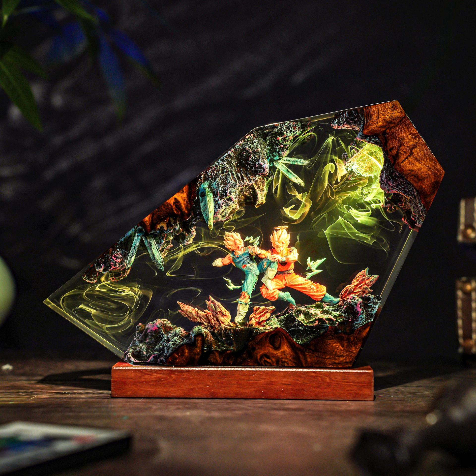 Lampada Notturna LED in Resina - Resin Art Goku recensione e prezzo