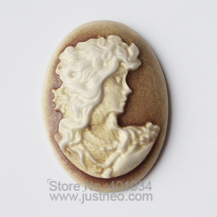 Cabochon di fiori con cammeo i - Resin Art Sculptures recensione e prezzo